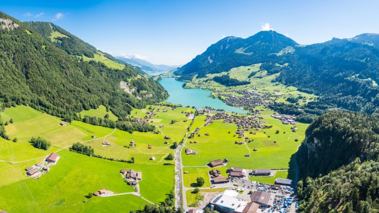 Duke filluar nga 500 mijë dollarë: Një firmë vjen me një ‘zgjidhje ndryshe’ për të pasurit – ruajtjen e ‘thesareve’ në malet zvicerane