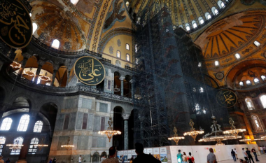 Mozaikët e xhamisë Aja Sofia në Stamboll, do të mbulohen gjatë lutjeve të besimtarëve myslimanë