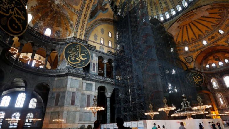 Mozaikët e xhamisë Aja Sofia në Stamboll, do të mbulohen gjatë lutjeve të besimtarëve myslimanë
