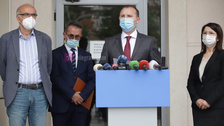 Ministri Zemaj nuk jep detaje për vdekjet e dyshimta në Infektivë