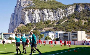 Futbollistët e Lincolnit dalin në fushë për nxehje, pritet vendimi nga UEFA