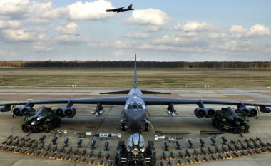 Bombarduesit B-52 amerikanë do të fluturojnë brenda një ditë në 30 shtetet anëtare të NATO-s