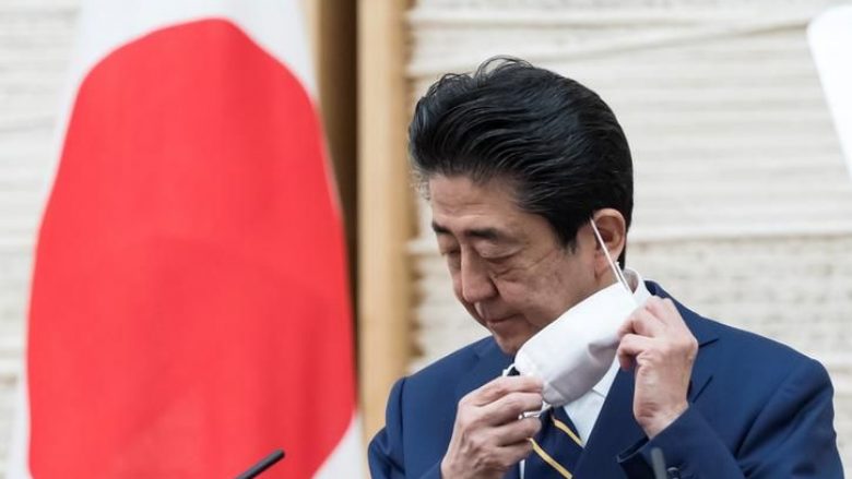 Kryeministri japonez jep dorëheqje për shkaqe shëndetësore