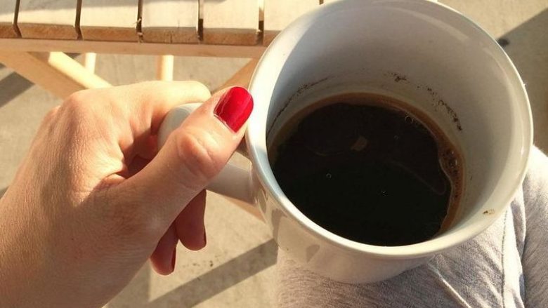 Rregullon diabetin, zvogëlon stresin: Vëreni këtë kafe dhe ajo do të bëhet shumë shëruese!