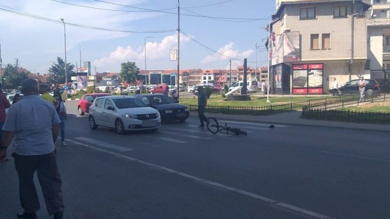 Aksident në Prizren, biçiklisti goditet në zebra