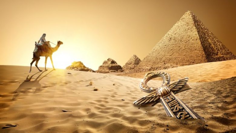 Musk: Piramidat u ndërtuan nga alienët – reagon Egjipti