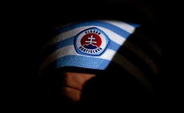 E gjithë skuadra e Slovan Bratislavës detyrohet të futet në karantinë në Ishujt Faroe