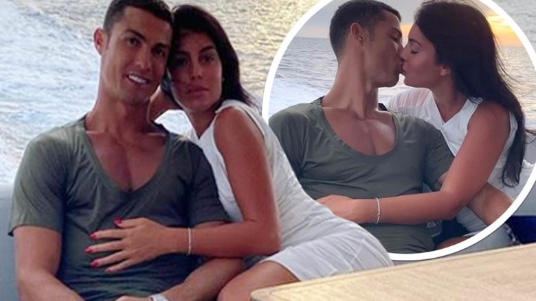 Georgina Rodriguez ndan një moment intim me Ronaldon, derisa shfaqen nga jahti në Saint Tropez