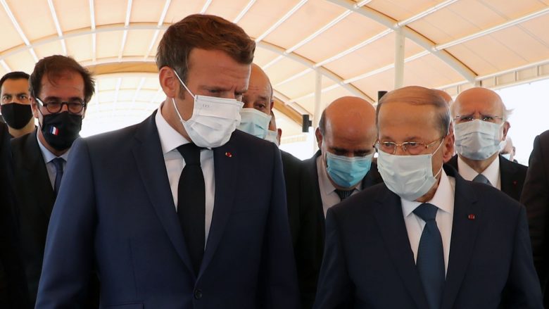 Macron premton mbështetje për Libanin, por bën thirrje për reforma kundër korrupsionit