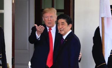 Donald Trump: Ndihem keq për shkak të dorëheqjes së Abes