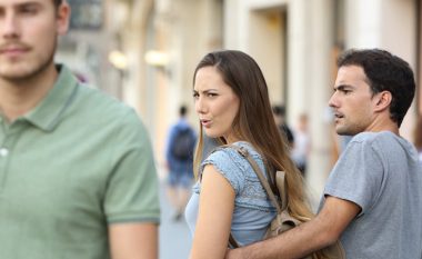 Pse disa gra tërhiqen nga burra jo dhe aq të pashëm, sipas studiuesve