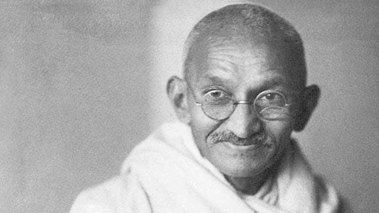 Syzet e Mahatma Gandhit shiten për 280 mijë euro