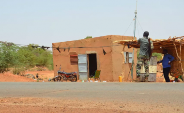 Vriten gjashtë turistë francezë në Niger