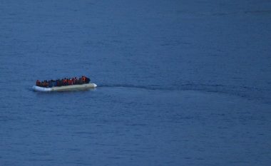 Dhjetëra migrantë vdiqën në një anije nga Libia, thotë OKB
