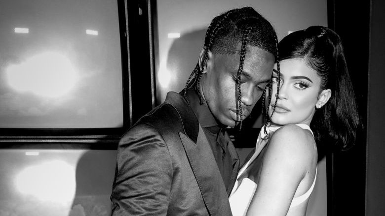 Për ditëlindjen e 23-të të Kylie Jenner nuk mungon as urimi nga ish i dashuri, Travis Scott