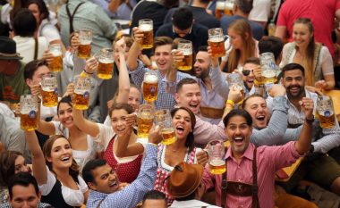 Oktoberfest anulohet për herë të parë pas 70 vjetësh në Gjermani, por jo edhe në Kinë