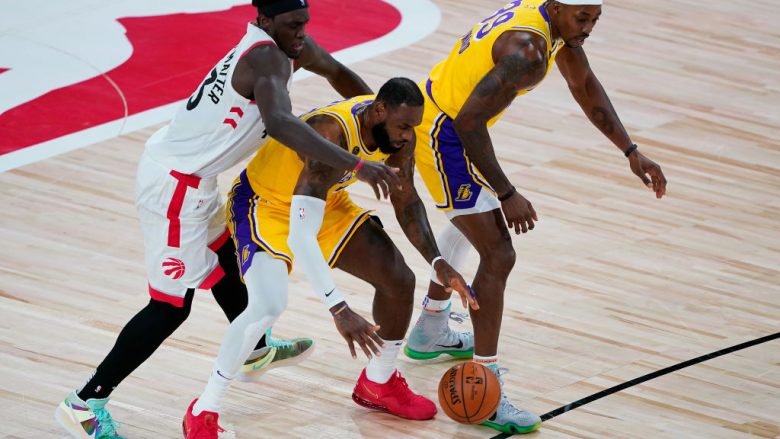 Lakers nuk mund ta thyejnë mallkimin, përsëri humbin nga Toronto
