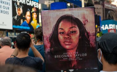 Të famshmit vazhdojnë të kërkojnë drejtësi për vdekjen e Breonna Taylor