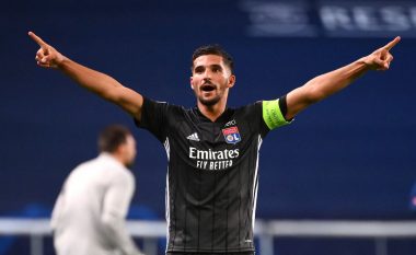 Juventusi në bisedime me Lyonin për transferimin e Aouar