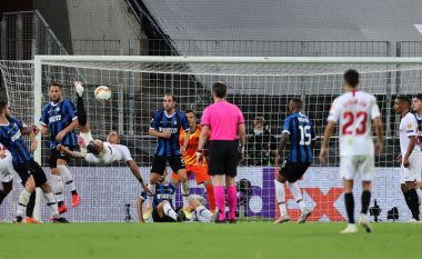 Sevilla 3-2 Inter, notat e futbollistëve: De Jong fantastik, Handanovic dobët
