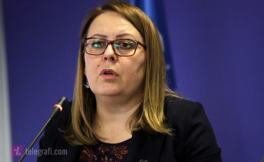 Ish-ministrja e Arsimit me propozim për hapjen e shkollave: SBASHK-u të pranoj shtesën prej 50 eurove