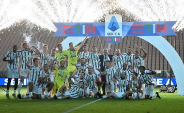 Pamje nga festa e titullit të nëntë radhazi të Juventusit në Serie A