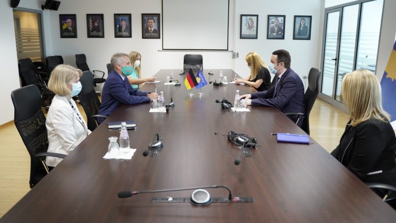 Ambasadori i ri gjerman në Kosovë premton mbështetje për projektet në fuqizimin e sundimit të ligjit
