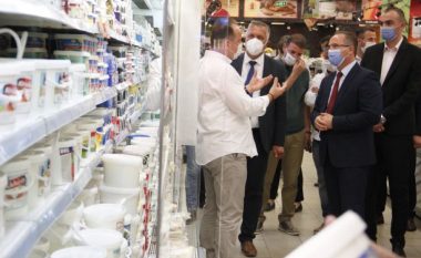 Kosovarët mashtrohen për sasinë e djathit të prodhuar në Maqedoninë e Veriut