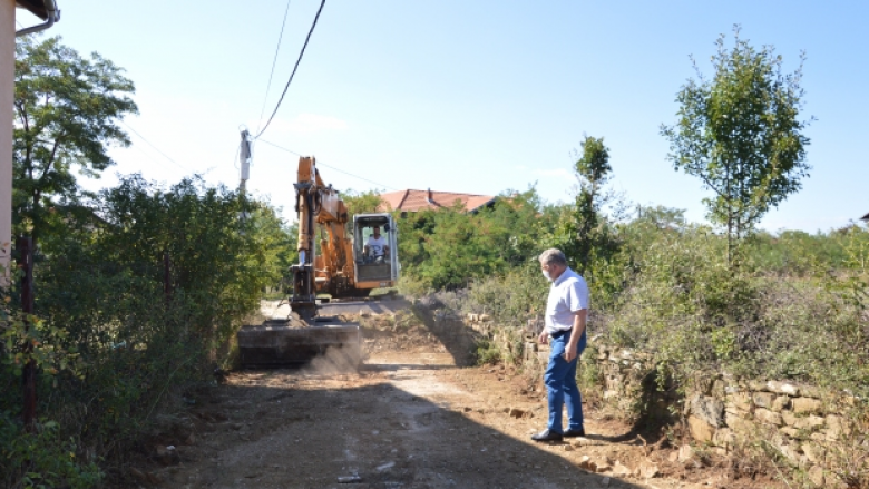 ​Filloi hapja dhe rregullimi i tri rrugëve në fshatin Llazicë të Malishevës