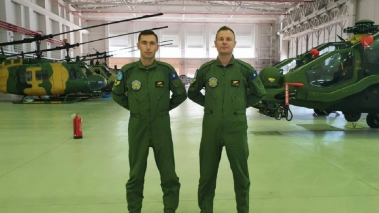 Diplomojnë inxhinierët e fluturimit të FSK-së
