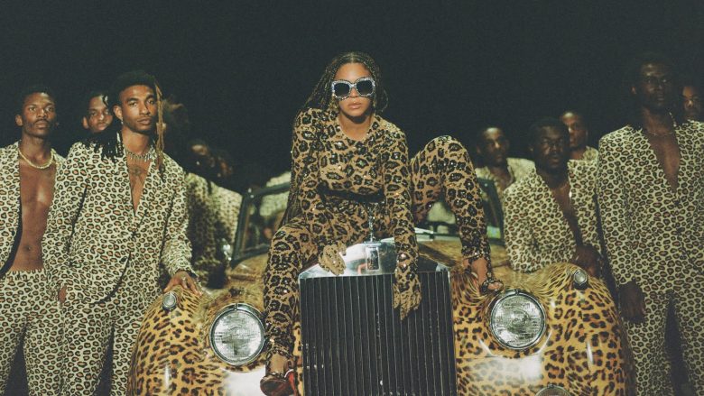 Veshjet më të mira të Beyonce në “Black is King”