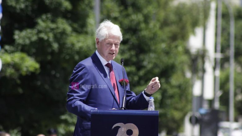 Në Kosovë festohet ditëlindja e 74-të e ish-presidentit Clinton