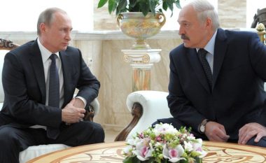 Tensione ndërmjet Vladimir Putinit dhe Aleksandar Lukashenkos për bazat ushtarake në Bjellorusi