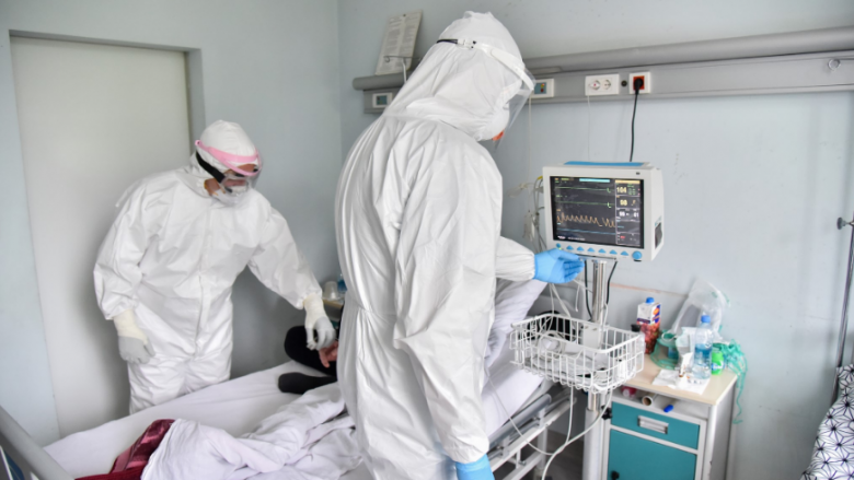 SHSKUK: 370 pacientë me coronavirus, të shtrirë në spitalet e Kosovës – prej tyre 321 janë në oksigjenoterapi