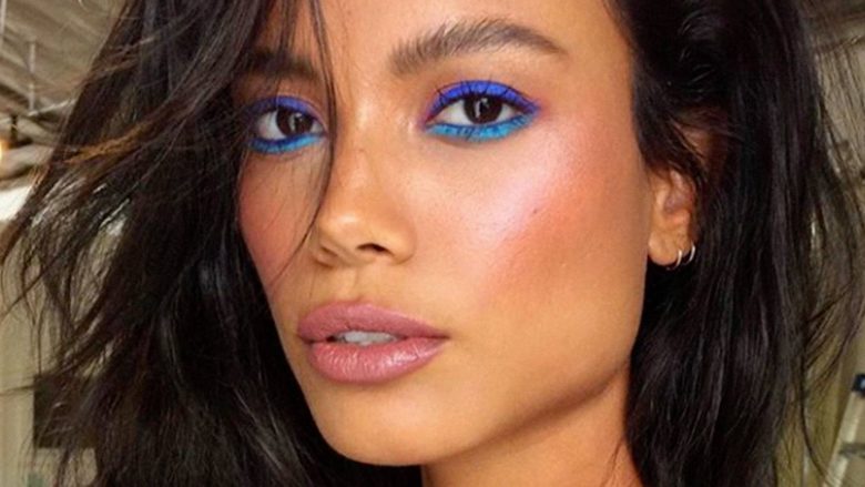 Trendi i ri në Instagram: Grim për sy me ngjyrë të kaltër
