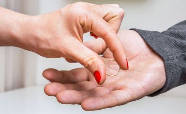 Shtohen divorcet në Shqipëri, një në katër çifte ndahen
