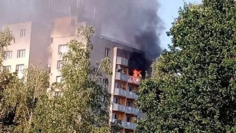 Rreth 11 persona ndërruan jetë nga zjarri në Çeki, pesë prej tyre vdiqën pasi u hodhën nga kati i 11-të për të shpëtuar