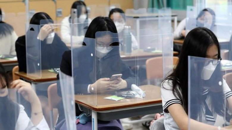 Koreja e Jugut urdhëron mbylljen e shkollave në Seul