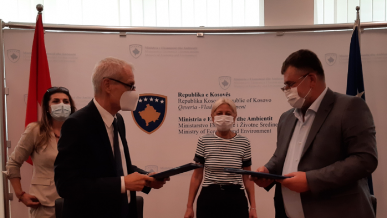 Kosova dhe Zvicra nënshkruajnë marrëveshje 6 milionëshe për Ngrohtoren e Gjakovës