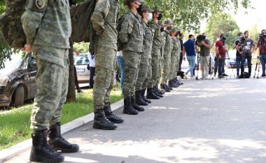 Hera e parë në Kosovë që infermierët e ushtrisë kyçen në shërbimin civil shëndetësor, 12 infermierë të FSK-së i bashkohen QKUK-së