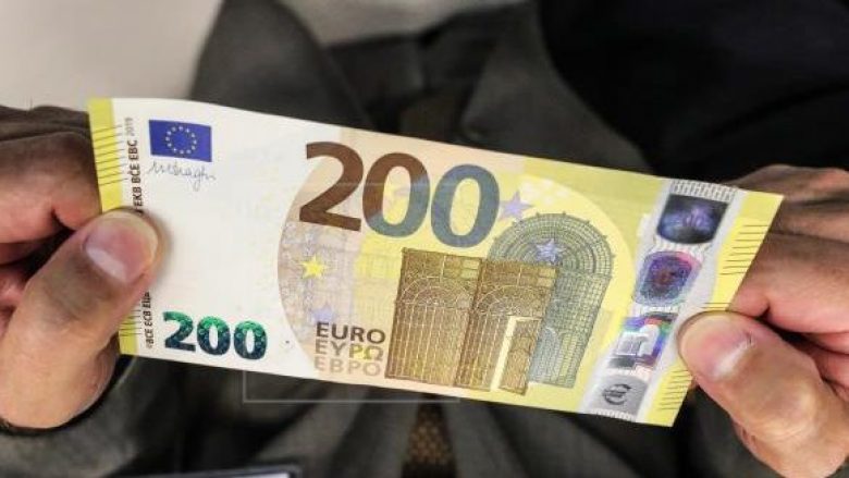 Prishtinë, një qytetar i gjen 200 euro – policia kërkon pronarin e të hollave