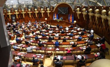 Apasiev: Nëse regjistrimi nuk kalon në Kuvend, Gjykata Kushtetuese do ta shfuqizoje ligjin