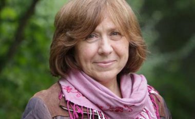 Arrestohet nobelistja Svetlana Alexievich