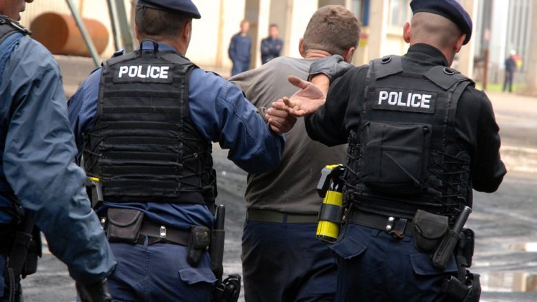 Arrestohen tre shtetas te huaj të kërkuar nga INTERPOL-i