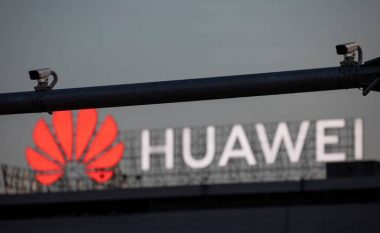 Uashingtoni shtrëngon sanksionet ndaj Huawei, Trump beson se ata kërcënojnë sigurinë e SHBA-së