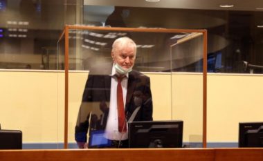 Ratko Mlladiq pasi apeloi dënimin për krimet në Bosnje, paraqitet sërish në gjykatën e Hagës