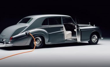 Rolls-Royce klasik është kthyer në një makinë elektrike