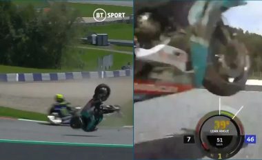 Momenti i frikshëm kur Valentino Rossi i shpëtoi mrekullisht vdekjes në aksidentin e dy motoçiklistëve në garën e Austrisë