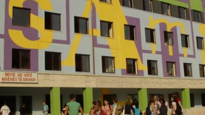 ​Viti i ri shkollor në Shqipëri, ekspertët: Shkollat duhen hapur