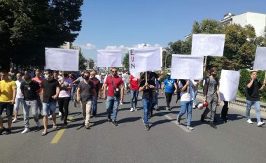 Dy marshe protestuese kundër shtrenjtimit të energjisë elektrike në Shkup